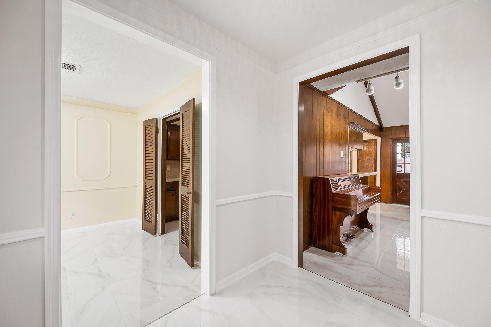 Residential Lease in Cypress 3