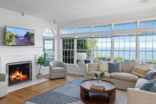 7020 Peconic Bay Blvd, Laurel, NY, 11948-1911 | Card Image