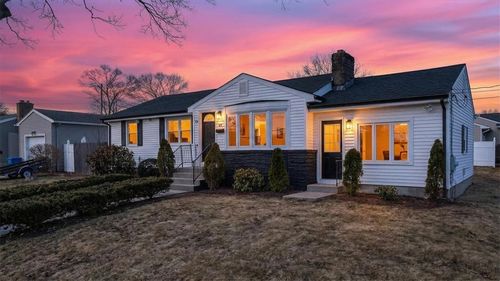 69 W View Ave, Cranston, RI, 02920-6233 | Card Image