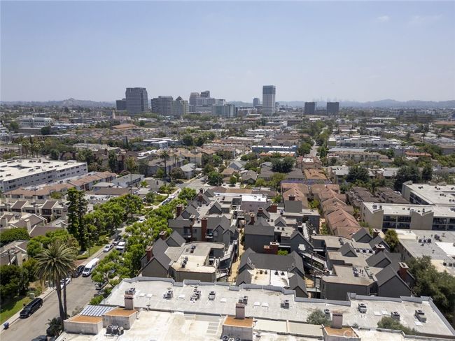 APT-202 - 1313 Valley View Rd, Condo with 2 bedrooms, 2 bathrooms and 2 parking in Glendale CA | Image 33