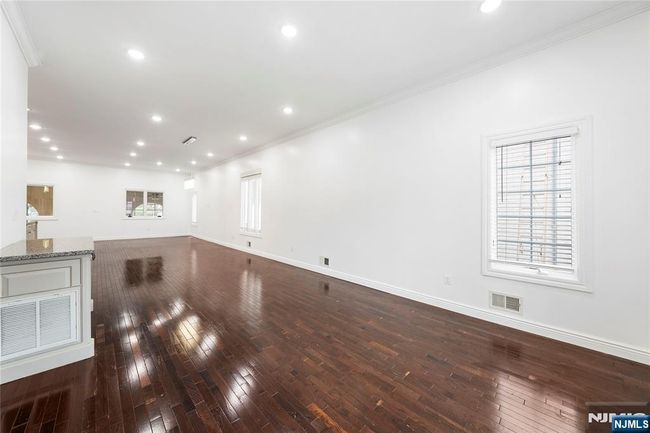 801 W End Ave, House other with 4 bedrooms, 4 bathrooms and null parking in Cliffside Park NJ | Image 13