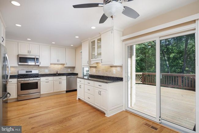 7710 Asterella Ct, Townhouse with 3 bedrooms, 4 bathrooms and null parking in SPRINGFIELD VA | Image 13