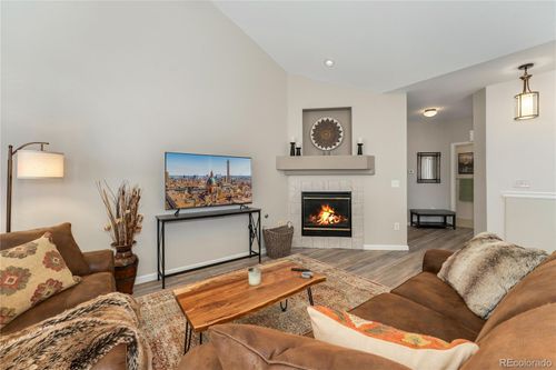 208-8309 S Independence Cir, Littleton, CO, 80128-9237 | Card Image