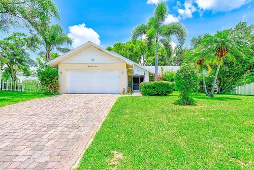 3104 Hillside Ln, Safety Harbor, FL, 34695-5335 | Card Image
