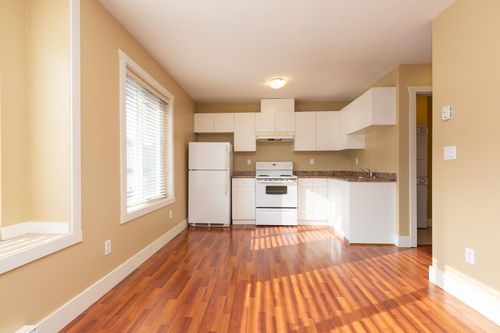 6983 196 St, Surrey, BC, V4N5Z1 | Card Image