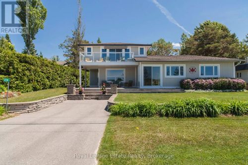 319 Lakeshore Blvd N, Sauble Beach, ON, N0H2G0 | Card Image