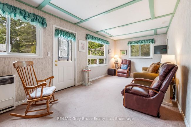 12 Guelph St, House other with 3 bedrooms, 1 bathrooms and 4 parking in Sauble Beach ON | Image 8