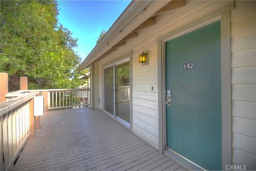 142 Rockledge Ln, Lake Arrowhead, CA, 92352 | Card Image
