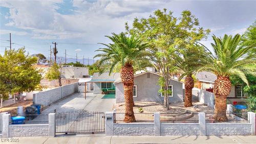 3804 Haddock Ave, Las Vegas, NV, 89115-4206 | Card Image