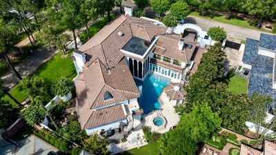 8618 Stable Crest Boulevard, House other with 5 bedrooms, 6 bathrooms and null parking in Houston TX | Image 3