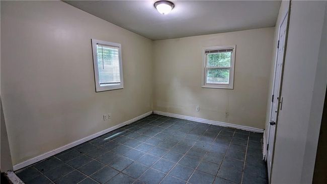 5177 Mccarter Sta, House other with 3 bedrooms, 2 bathrooms and null parking in Stone Mountain GA | Image 12