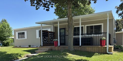 46 St Andrews Pl, Grand Bend, ON, N0M1T0 | Card Image