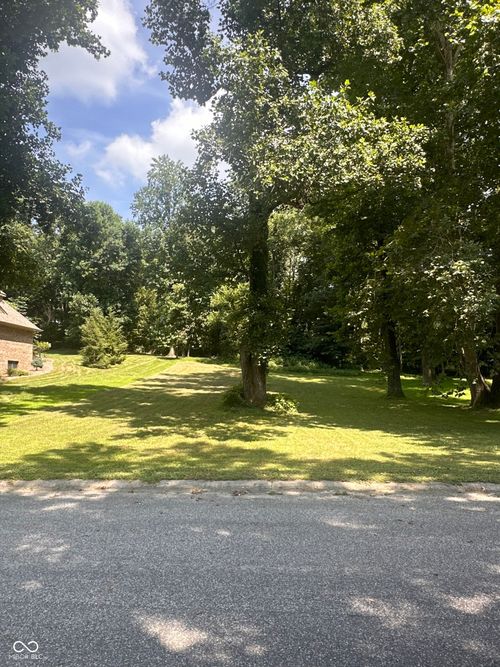207 River Dr, Bloomfield, IN, 47424-1000 | Card Image