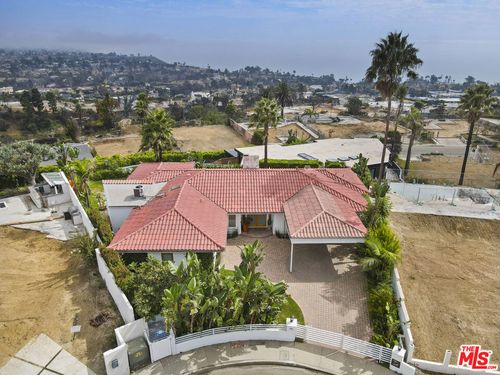 16906 Enchanted Pl, Pacific Palisades, CA, 90272-2815 | Card Image