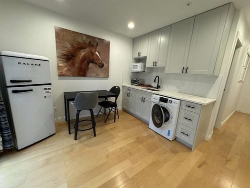 3000 W 42nd Ave, Vancouver, BC, V6N | Card Image
