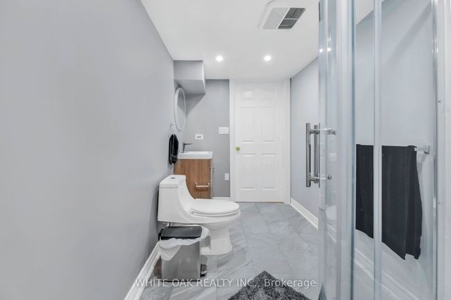 43 Sassafras Cir, House attached with 4 bedrooms, 4 bathrooms and 2 parking in Thornhill ON | Image 42