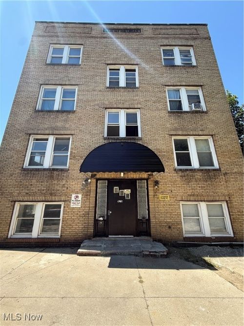 976 E 70th St, Cleveland, OH, 44103-1759 | Card Image