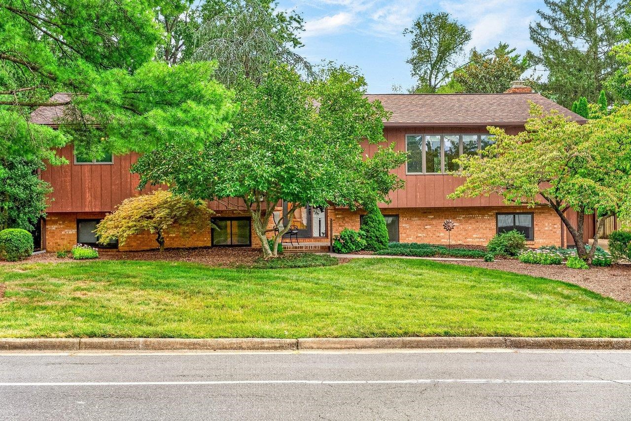 1630 Central Ave, Pending in Harrisonburg - eXp Realty