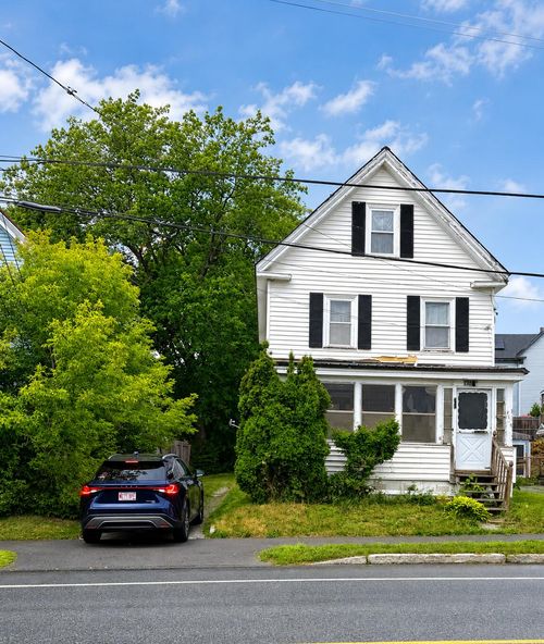 374 Hancock St, Bangor, ME, 04401-5508 | Card Image