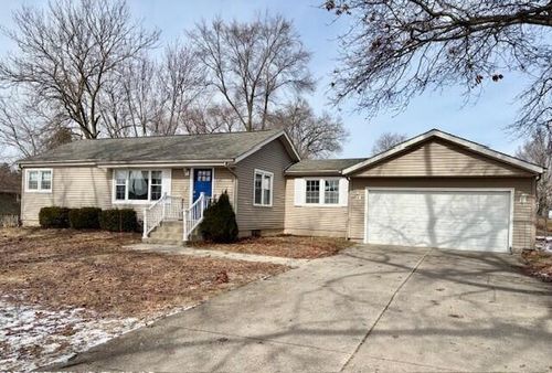 4341 Kroes St Ne, Rockford, MI, 49341-9641 | Card Image