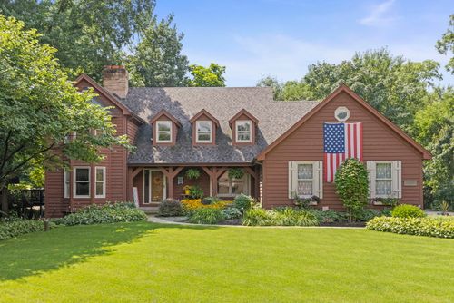 28W041 Greenview Ave, Warrenville, IL, 60555-3111 | Card Image