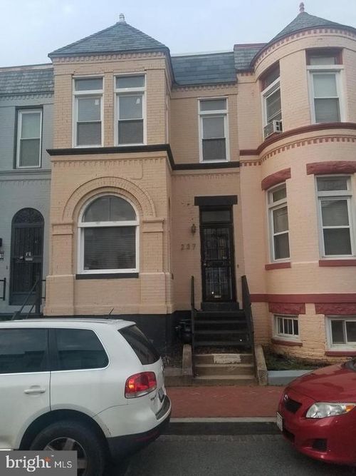 237 Elm St Nw, WASHINGTON, DC, 20001-1713 | Card Image