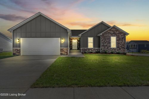 504 Ashwood Ave, Elizabethtown, KY, 42701-4909 | Card Image