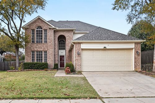 3813 Oak Leaf Ln, Bedford, TX, 76021-6043 | Card Image