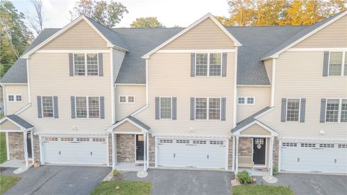 902 Hunting Hill Dr, Cumberland, RI, 02864-2611 | Card Image