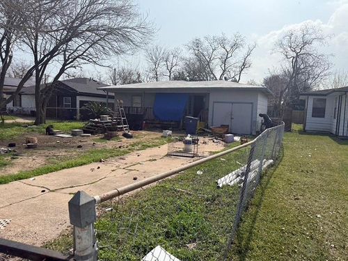 29 17th Ave N, Texas City, TX, 77590-6242 | Card Image