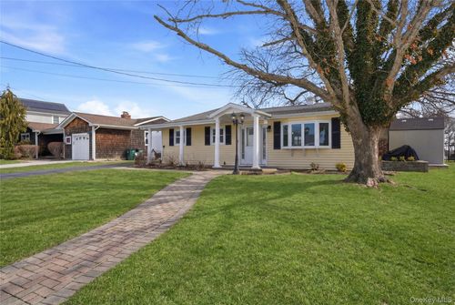 25 Dolphin Rd, East Quogue, NY, 11942-4906 | Card Image