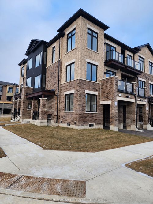 102 Thule St, Vaughan, ON, L4H5L5 | Card Image