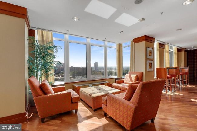 APT-1017 - 8220 Crestwood Heights Dr, Condo with 2 bedrooms, 2 bathrooms and null parking in MCLEAN VA | Image 17