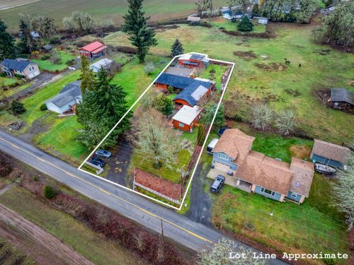 909 N Curry Road, Roseburg, OR, 97471 | Card Image