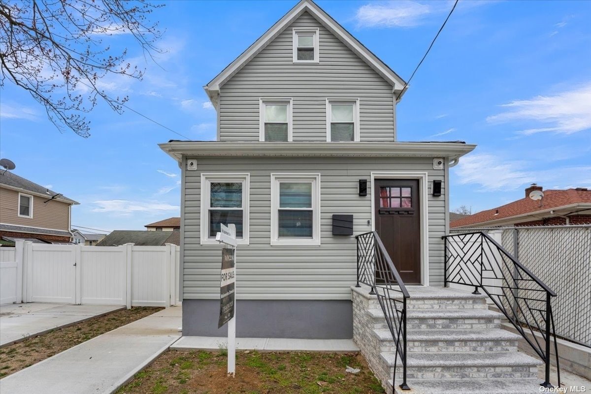3rd St, Elmont, NY 11003