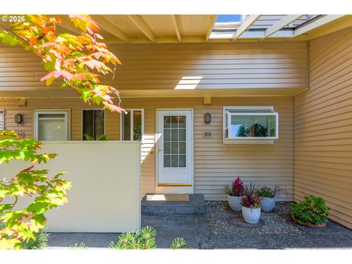 623 N Hayden Bay Dr, Portland, OR, 97217-7991 | Card Image