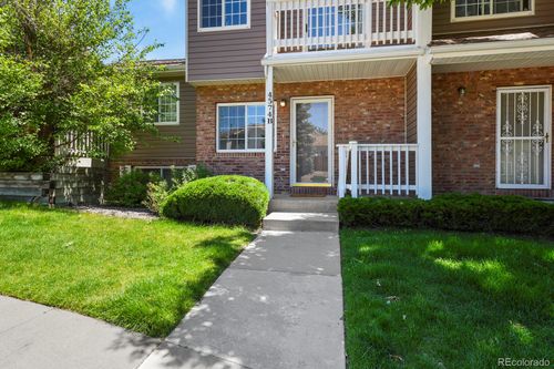 unit-b-4574 S Cimmarron Cir, Aurora, CO, 80015-3955 | Card Image