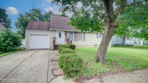 24 Mercury Cir, South Amboy, NJ, 08879-2413 | Card Image