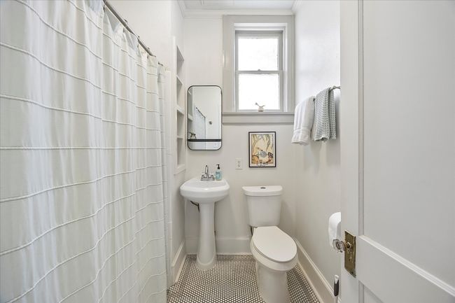 Full Bath | Image 14