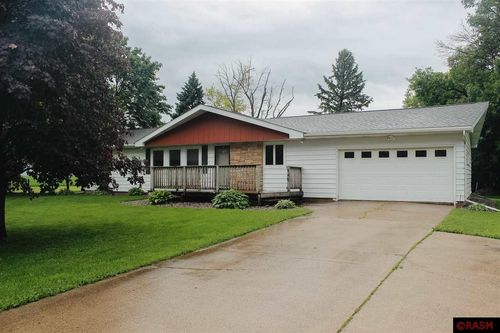 940 1st St Nw, Wells, MN, 56097-2001 | Card Image