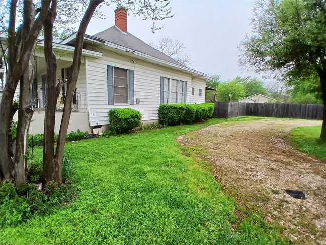 300 Nw 2 Nd St, House other with 2 bedrooms, 2 bathrooms and null parking in Hubbard TX | Image 27