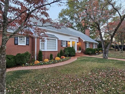 403 Weaver Dr, Lexington, NC, 27292-4747 | Card Image