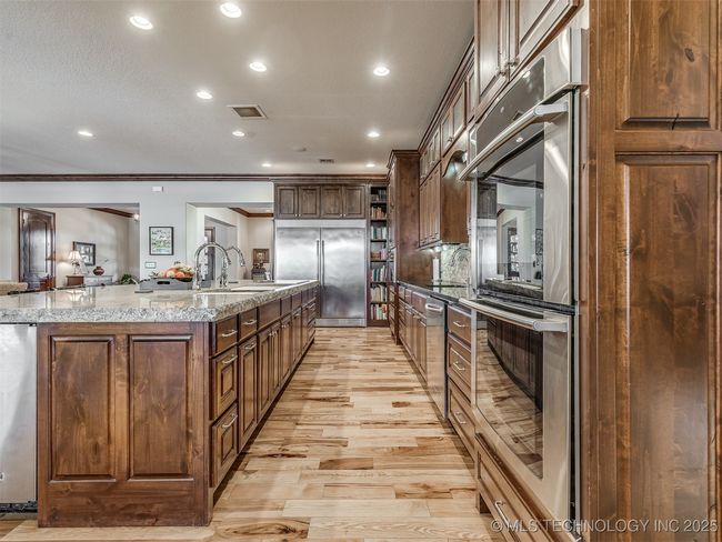 5500 S 329 Th East Ave, House other with 3 bedrooms, 5 bathrooms and null parking in Broken Arrow OK | Image 17