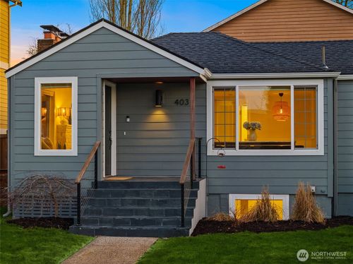 403 Ne 94th St, Seattle, WA, 98115-2730 | Card Image