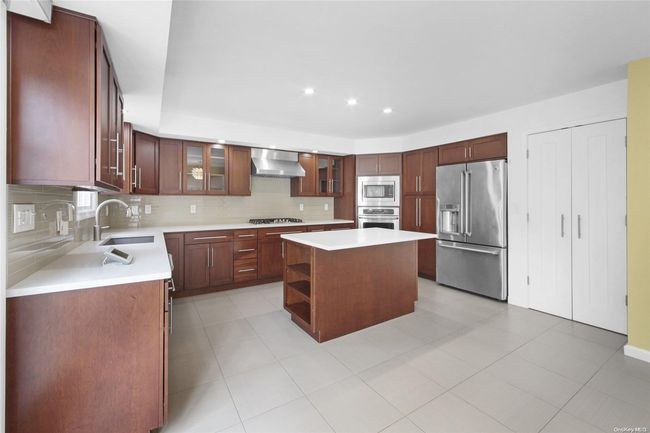 2 Park Pl, House other with 3 bedrooms, 3 bathrooms and null parking in Williston Park NY | Image 8