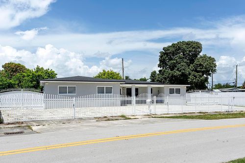 17840 Nw 28th Ct, Miami Gardens, FL, 33056-3539 | Card Image