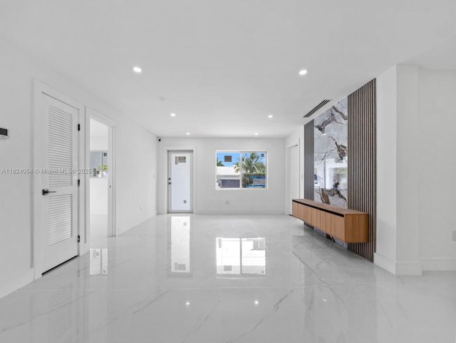 1007 Citrus Isle, House other with 4 bedrooms, 3 bathrooms and null parking in Fort Lauderdale FL | Image 33