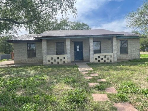 511 E Gruy St, Hebbronville, TX, 78361-3827 | Card Image