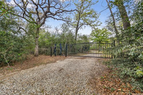 6360 Fm 1104, Kingsbury, TX, 78638-3159 | Card Image