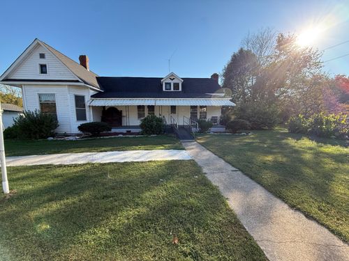 220 E Georgia Ave, Whitwell, TN, 37397-5302 | Card Image